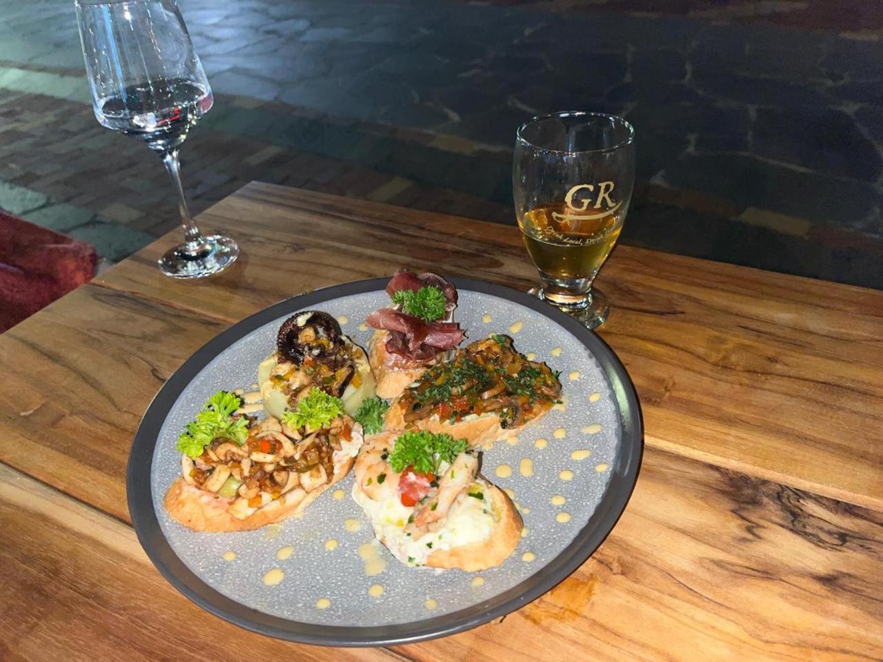 拉扎亚帕酒店 巴克里索莫雷诺港 外观 照片